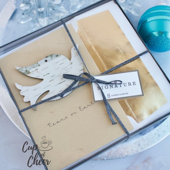 ✨2/$30 🎄Hallmark Signature 🕊 Christmas Card Set - Picture 1 of 3